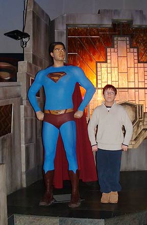 - (New York). Madam Tussauds museum,     .   : , , 